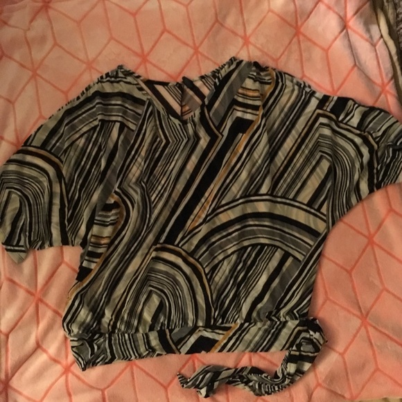 Yellow and Grey Top - Picture 2 of 3